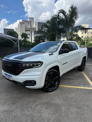 RAM RAMPAGE 2.0 HURRICANE 4 TURBO GASOLINA R/T 4X4 AUTOMÁTICO